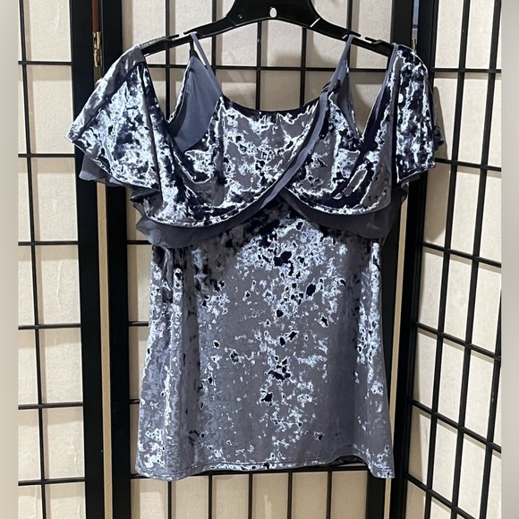 White House Black Market Tops - W H B M BLUE CRUSH Velvet Cold-Shoulder FLOUNCE BLOUSE WOMEN ZIZE M